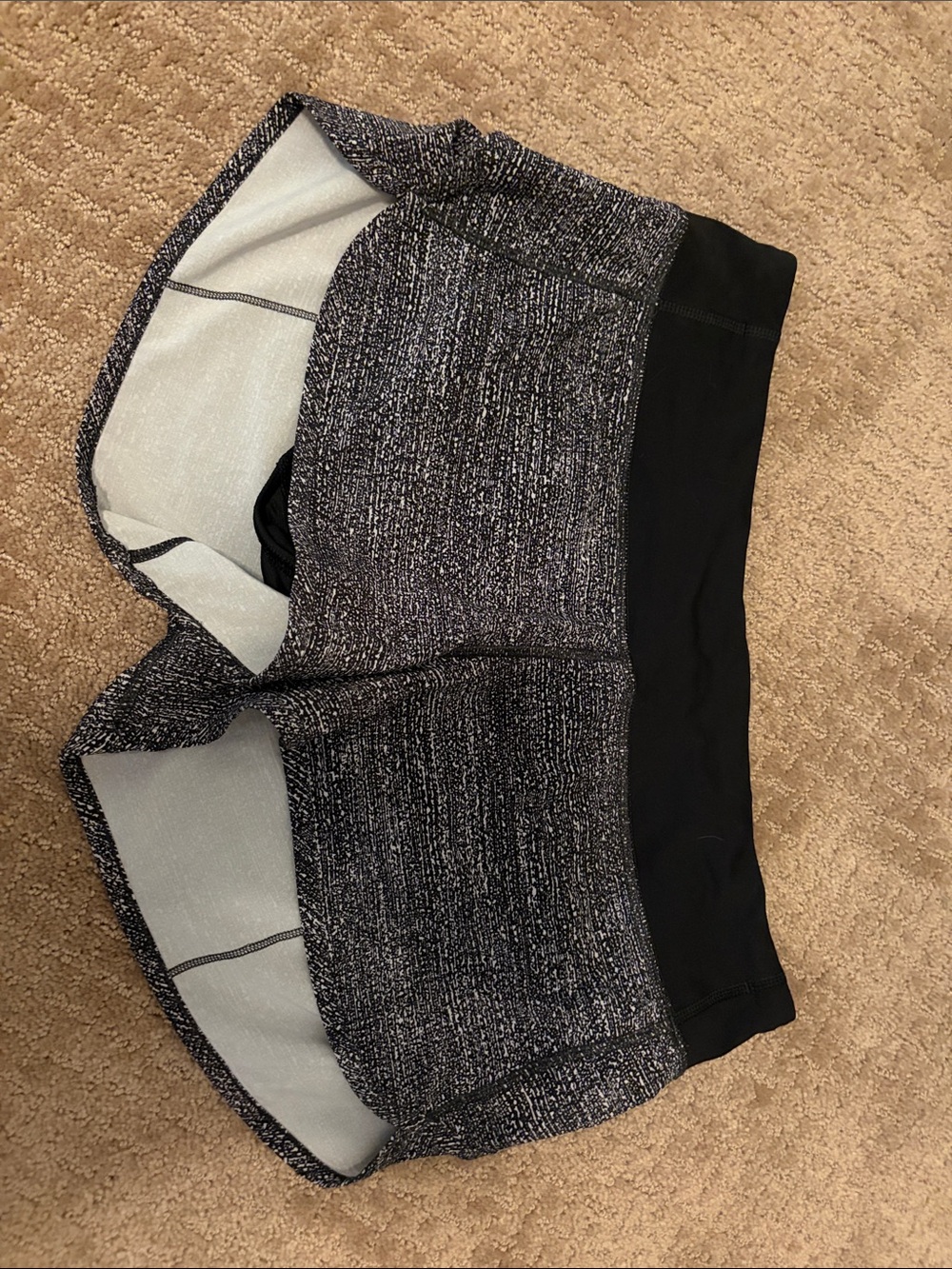 Lululemon seed up short - Picture 2 of 6